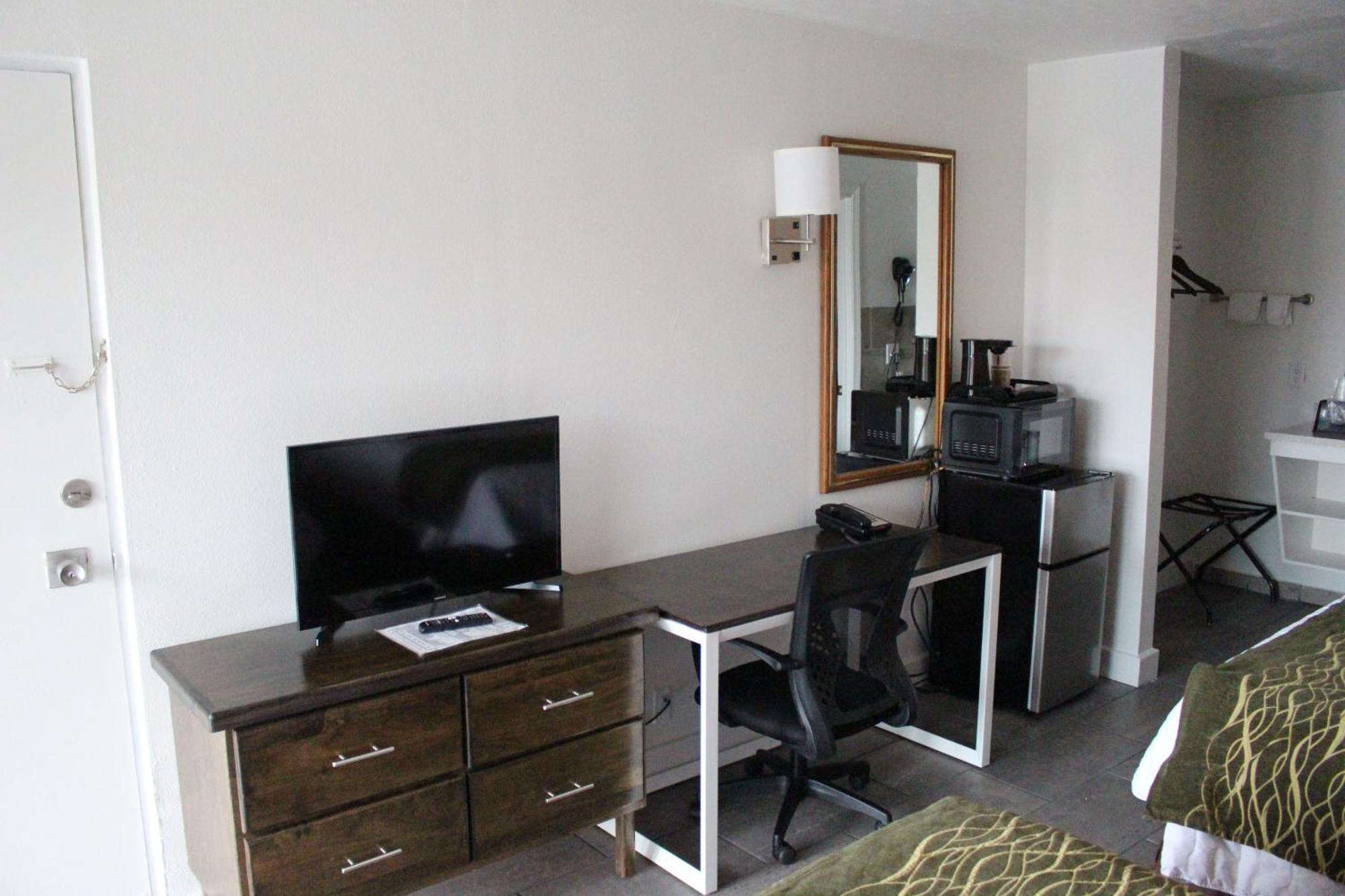 Americas Best Value Inn & Suites Williamstown Eksteriør bilde