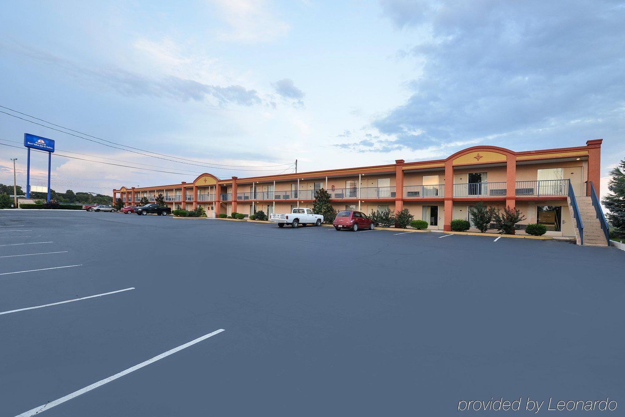 Americas Best Value Inn & Suites Williamstown Eksteriør bilde