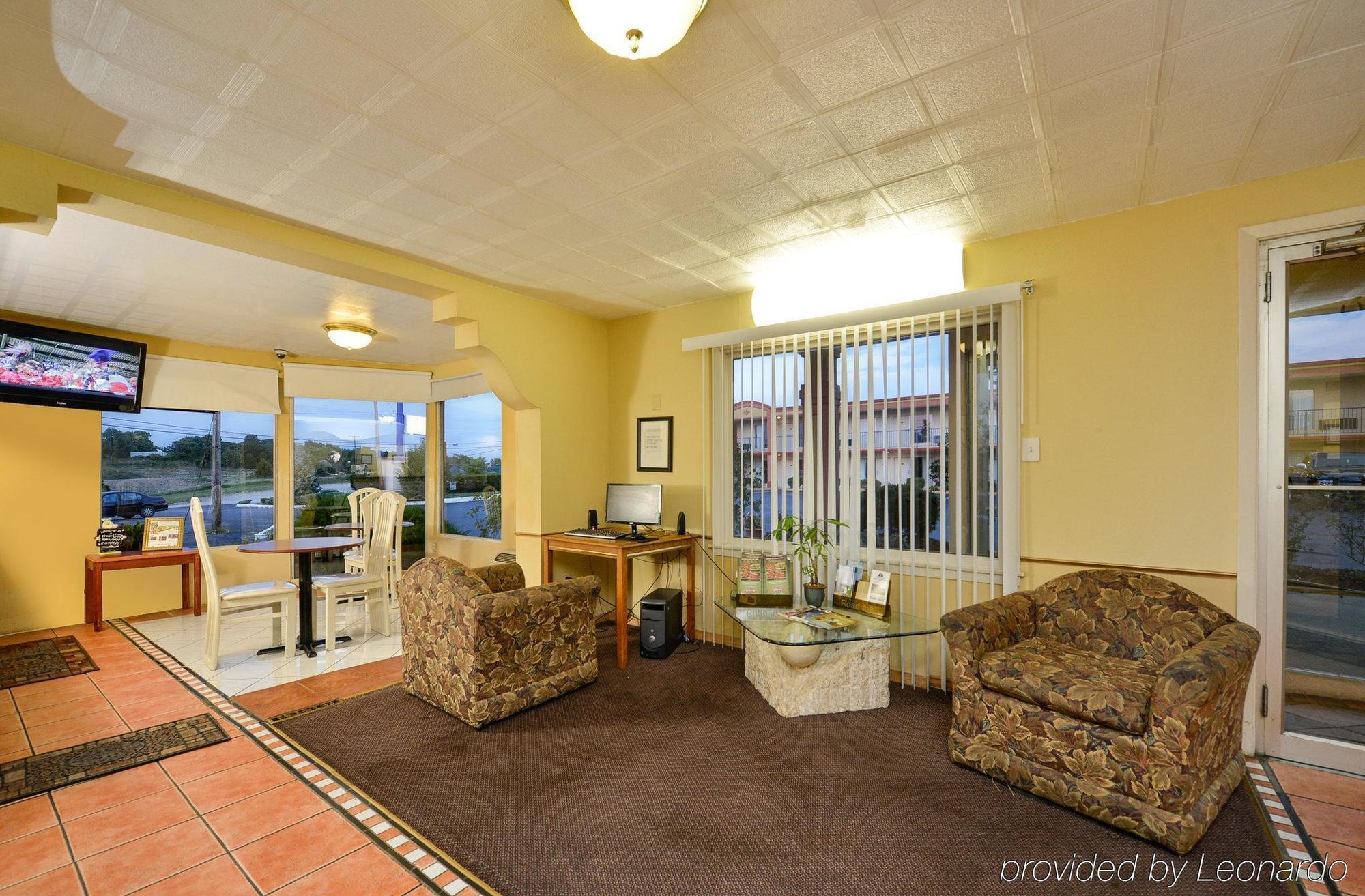 Americas Best Value Inn & Suites Williamstown Eksteriør bilde