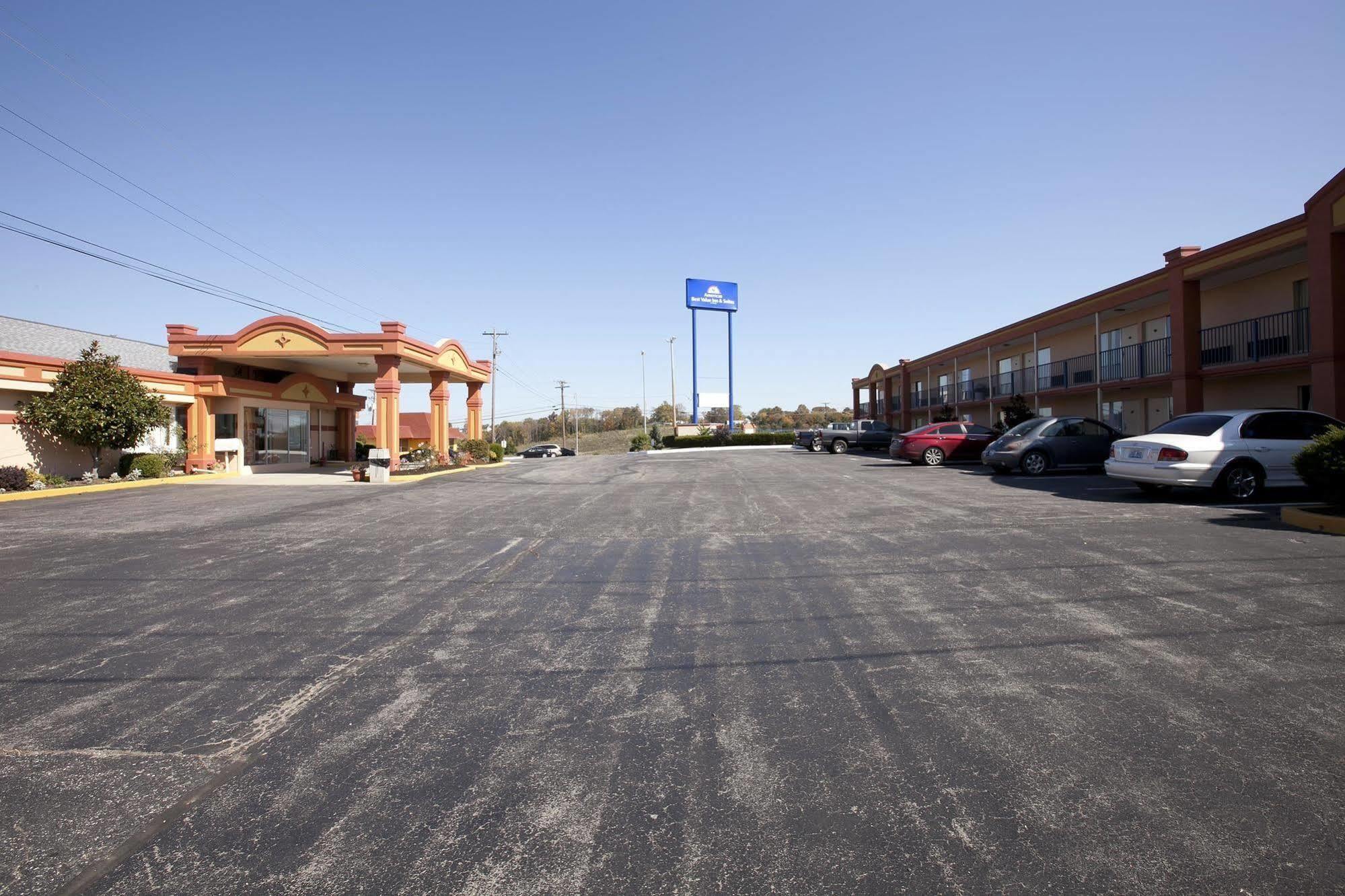 Americas Best Value Inn & Suites Williamstown Eksteriør bilde