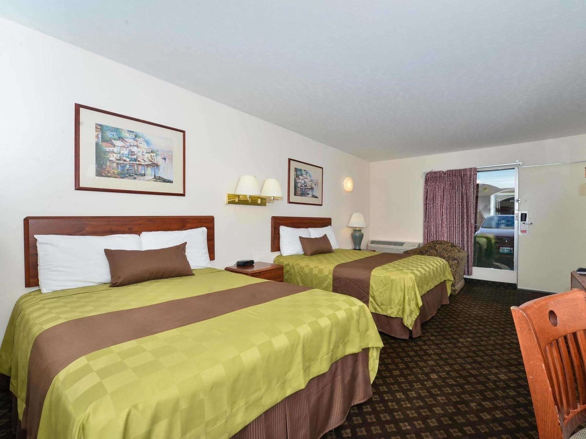 Americas Best Value Inn & Suites Williamstown Eksteriør bilde