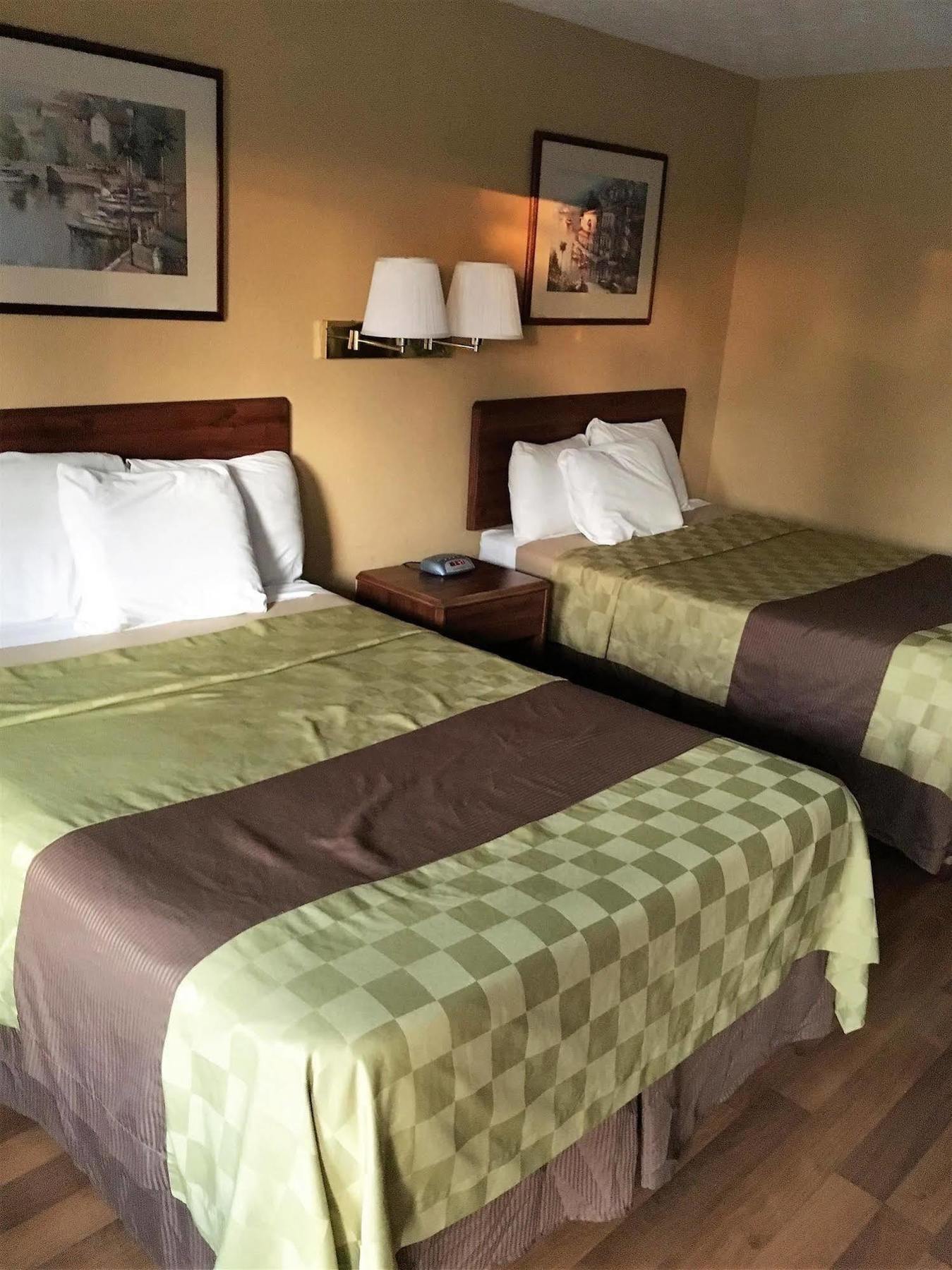 Americas Best Value Inn & Suites Williamstown Eksteriør bilde